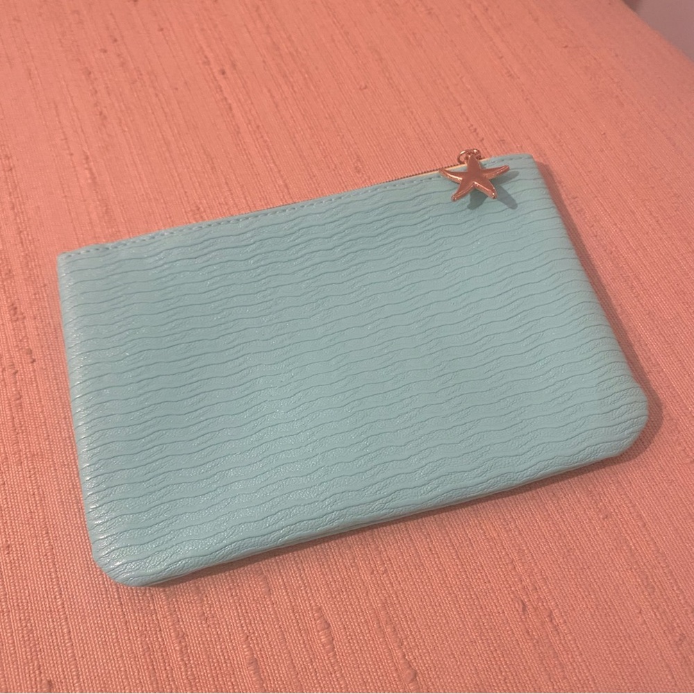 Medium size cosmetic bag